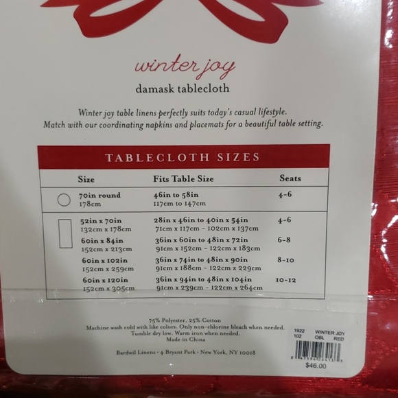 Red  Christmas tablecloth - Picture 4 of 4